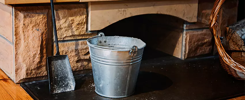 Clean The Fireplace Mantle And Hearth in Horn Lake, Mississippi